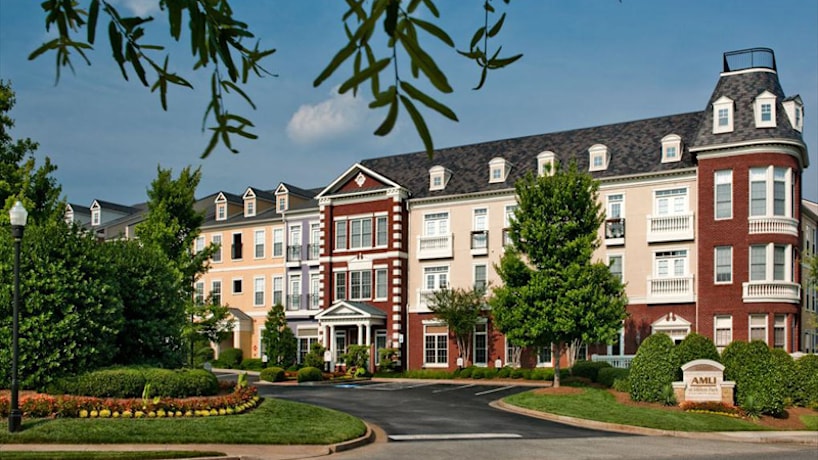 Lakeside At Milton Park 26000 Mill Creek Ave Alpharetta Ga Apartments For Rent Rent Com