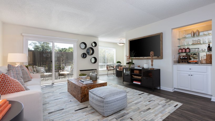 Oak Creek Apartments 1600 Sand Hill Rd Palo Alto Ca Apartments For Rent Rent Com