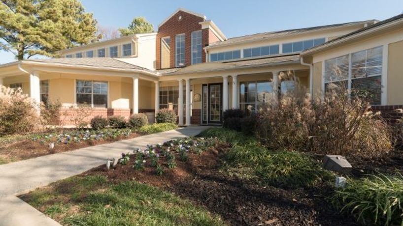 The Redcliffe At Kenton Place 8101 Dunmore Dr Huntersville Nc Apartments For Rent Rent Com