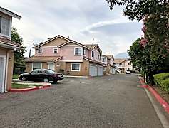 Apartments For Rent Rent Com Homes For Rent