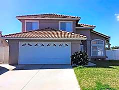 rent hesperia houses ca