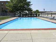 Mayland Towers Apartments 1585 Mallard Drive Mayfield Heights Oh Apartments For Rent Rent Com