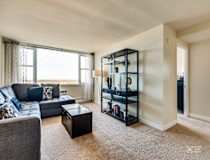 Mont Clare 7171 W Gunnison St Harwood Heights Il Apartments For Rent Rent Com