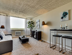 Mont Clare 7171 W Gunnison St Harwood Heights Il Apartments For Rent Rent Com