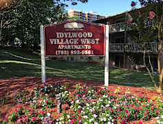 Idylwood Village West 2210 Los Pueblos Ln Falls Church Va Apartments For Rent Rent Com