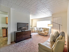 Regal Towers 27500 Franklin Rd Southfield Mi Apartments For Rent Rent Com