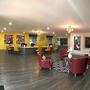Brickyard Flats 2729 Embassy Row Indianapolis In Apartments For Rent Rent Com