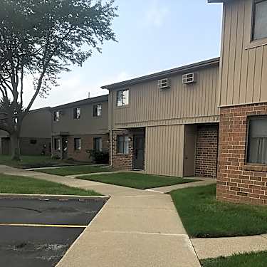 Amherst Village Apartments 1520 Clough St Bowling Green Oh Apartments For Rent Rent Com