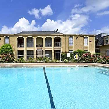 Westview Forest Apartments 10110 10120 Westview Drive Houston