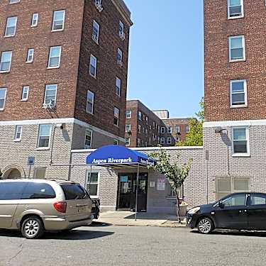 Aspen River Park 17 Oxford St Newark Nj Apartments For Rent Rent Com