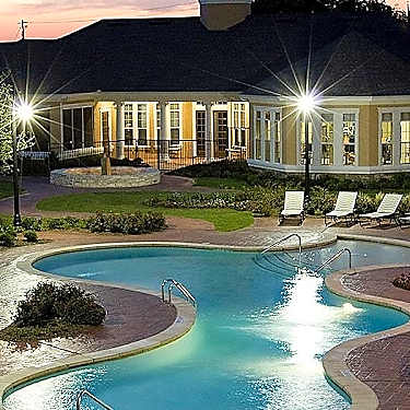 Colonial Grand At Onion Creek 1901 Onion Creek Parkway Austin Tx Apartments For Rent Rent Com