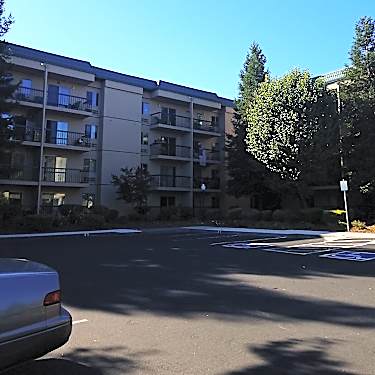 Altamont Apartments 300 Enterprise Dr Rohnert Park Ca Apartments For Rent Rent Com