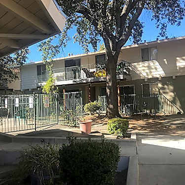 Montgomery Apartments 860 El Camino Ave Vacaville Ca
