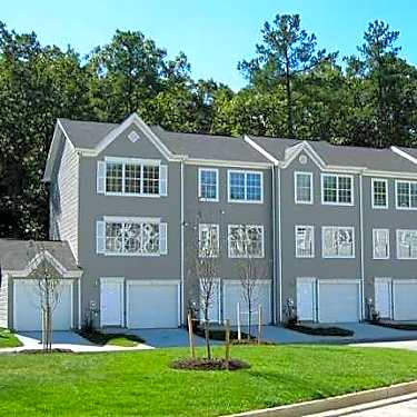 River Bay Townhomes 48100 Baywoods Drive Lexington Park Md Apartments For Rent Rent Com