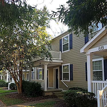 Woods At Yorktown Apartments 2801 Old Williamsburg Rd Yorktown Va Apartments For Rent Rent Com