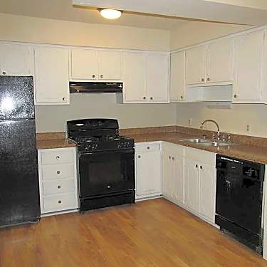 The Shelby 5006 Dierker Road Columbus Oh Apartments For Rent Rent Com