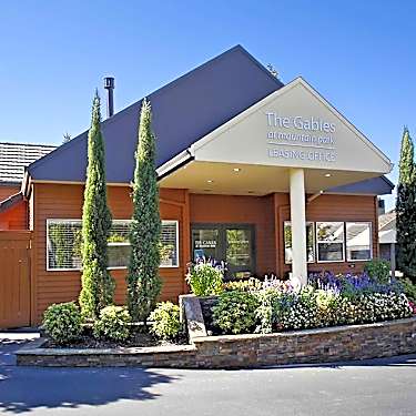 Milo At Mountain Park 2 Jefferson Parkway Lake Oswego Or Apartments For Rent Rent Com