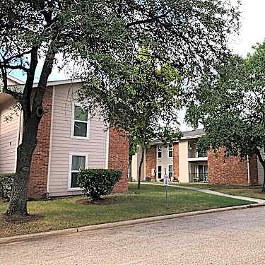 Bellshire Apartments 800 Bellshire Dr Conroe Tx Apartments For Rent Rent Com