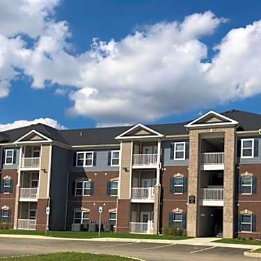 Mosaic 8155 Montage Ave Avon In Apartments For Rent Rent Com