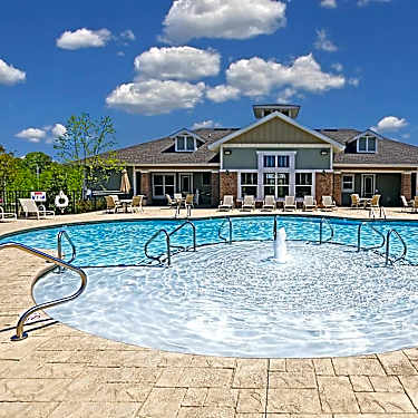 Bridgeway Apartment Homes 1000 Bridgeway Drive Maryville Tn Apartments For Rent Rent Com