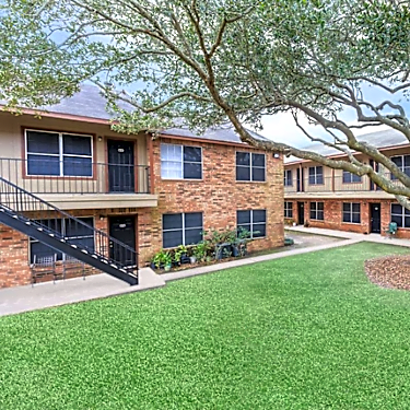 Oaks At Mustang 2101 Mustang Road Alvin Tx Apartments For