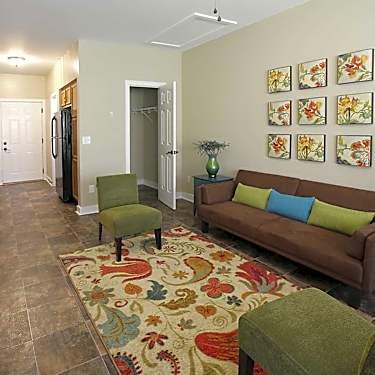Cfc Properties 320 W 8th Street Suite 117 Bloomington In Apartments For Rent Rent Com