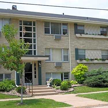 Highland Terrace 1045 Cleveland Ave S Saint Paul Mn Apartments For Rent Rent Com