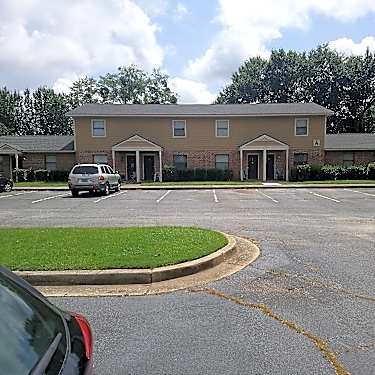 Fox Valley Apartments 207 W White Rd Byron Ga Apartments For