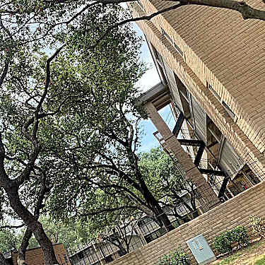 Harvard Square 6050 Ridgecrest Rd Dallas Tx Apartments For