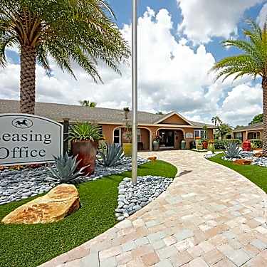 Pendelton Park Villas 5953 Curry Ford Road 156 Orlando Fl
