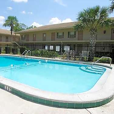 Lake Underhill Garden Apartments 5856 Lake Underhill Road