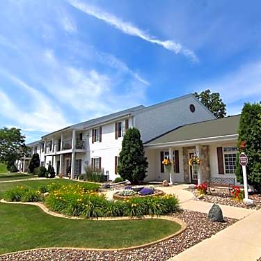 Villas At Union Square 2114 2210 Meadowland Drive Sheboygan Wi Apartments For Rent Rent Com