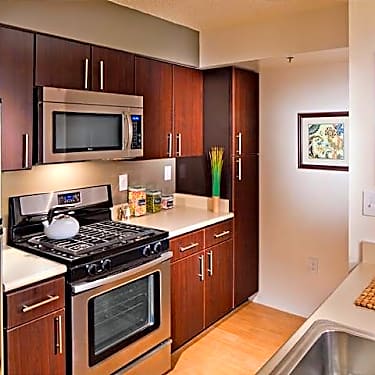 Avalon Cove 444 Washington Boulevard Jersey City Nj