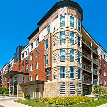 The Pointe At River Crossing 1375 Davern Street Saint Paul Mn Apartments For Rent Rent Com