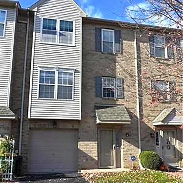 2795 Sequoia Dr 2795 Sequoia Dr Macungie Pa Townhome For Rent Rent Com