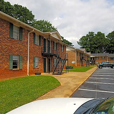 West Gate Manor 5030 W Mountain St Stone Mountain Ga Apartments For Rent Rent Com