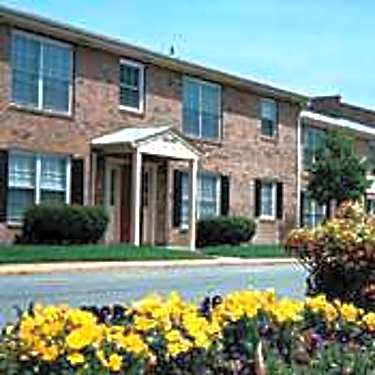 Tivoli Square 6400 Chestnut Avenue Newport News Va Apartments