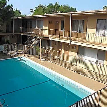 Diamond Head 15540 Vanowen Street Van Nuys Ca Apartments For