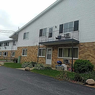 Colonial Court Apartments Ag Duplicate 125 S Platten St A Green Bay Wi Apartments For Rent Rent Com