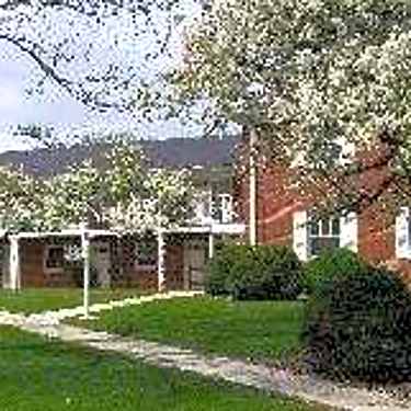 Colonial Gardens Apartments 5504 South Madison Street Hinsdale