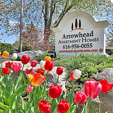 Arrowhead Apartments 2779 A Swansea Drive Se Grand Rapids Mi