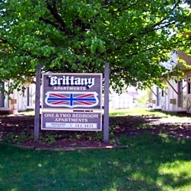 Brittany I Ii Apartments 1973 Colony Court Beloit Wi Apartments For Rent Rent Com