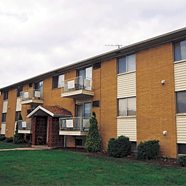 Brush Apartments 26251 Brush Avenue Euclid Oh Apartments For