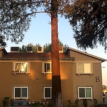 Villas At Parkside Apartments 381 W Hawkeye Ave Turlock Ca