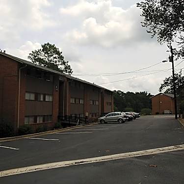 Southern Oaks Too 5159 West Mountain Dr Stone Mountain Ga Apartments For Rent Rent Com