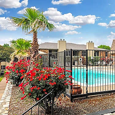 Riverwood 3550 Southwest Hk Dodgen Loop Temple Tx Apartments For Rent Rent Com