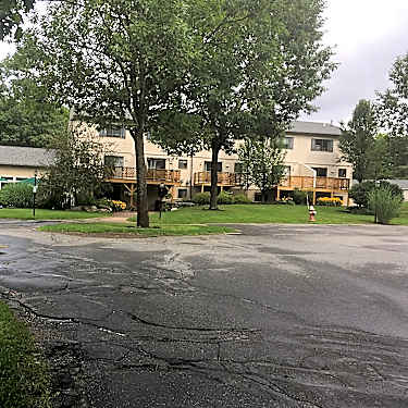 Oak Knoll Apts 133 Colonial Dr White River Junction Vt