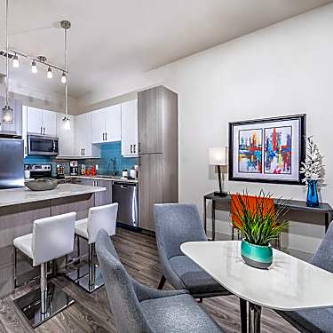 Inwood Station 2727 Inwood Rd Dallas Tx Apartments For Rent