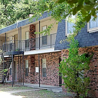 Biloxi Oaks Apartments 1135 Judge Sekul Avenue Biloxi Ms Apartments For Rent Rent Com