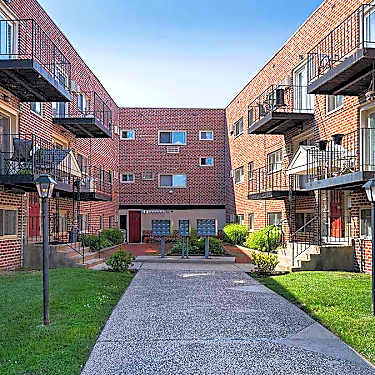 Ridley Park Court Apartments 2 W Chester Pike Ridley Park Pa Apartments For Rent Rent Com